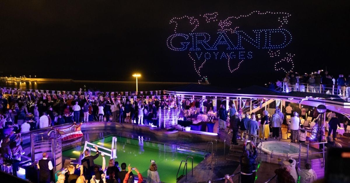 Producción técnica audiovisual con show de drones en Barcelona