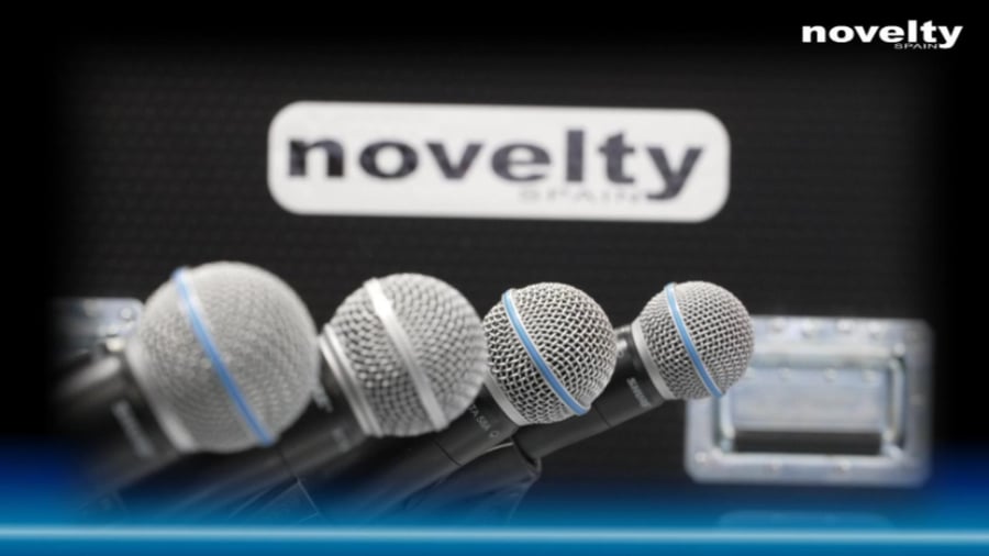 Cómo evitar que el micrófono se acople con los altavoces en tu evento