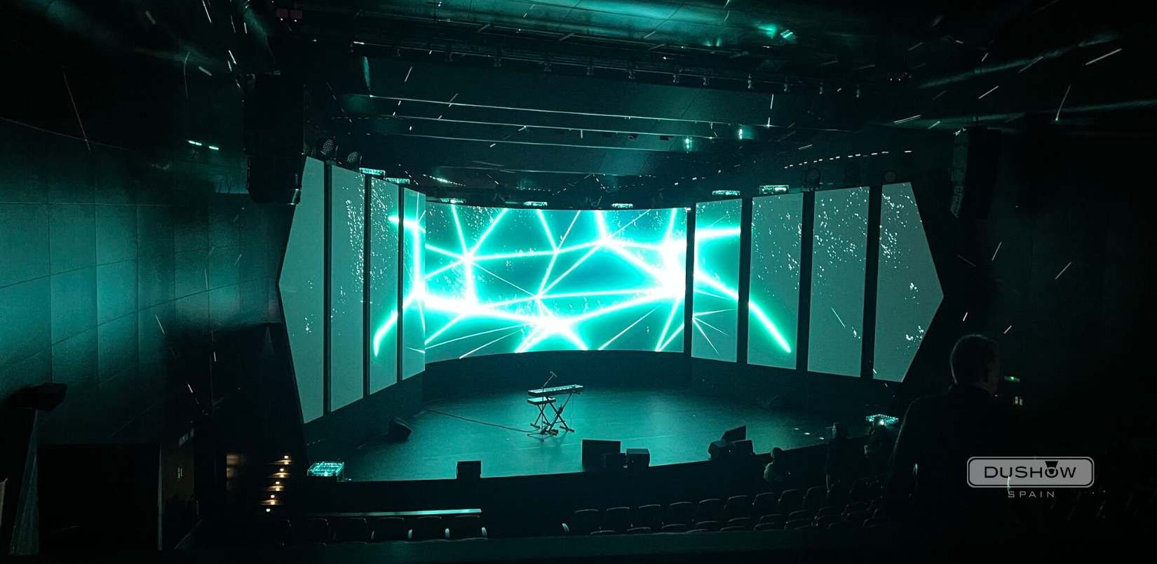 Diseño de escenarios en eventos: 6 consejos y técnicas de iluminación