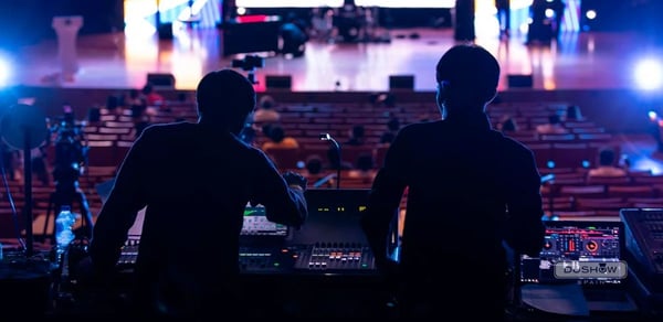 Alquiler de equipos para eventos: sonido, iluminación y vídeo