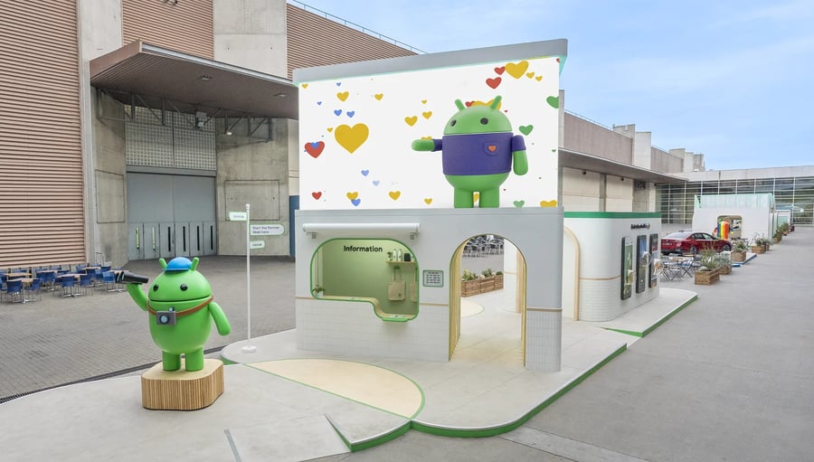 MWC24: Pantalla LED de 360º en el Android Avenue