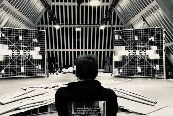 What is virtual event production and who takes part on it?