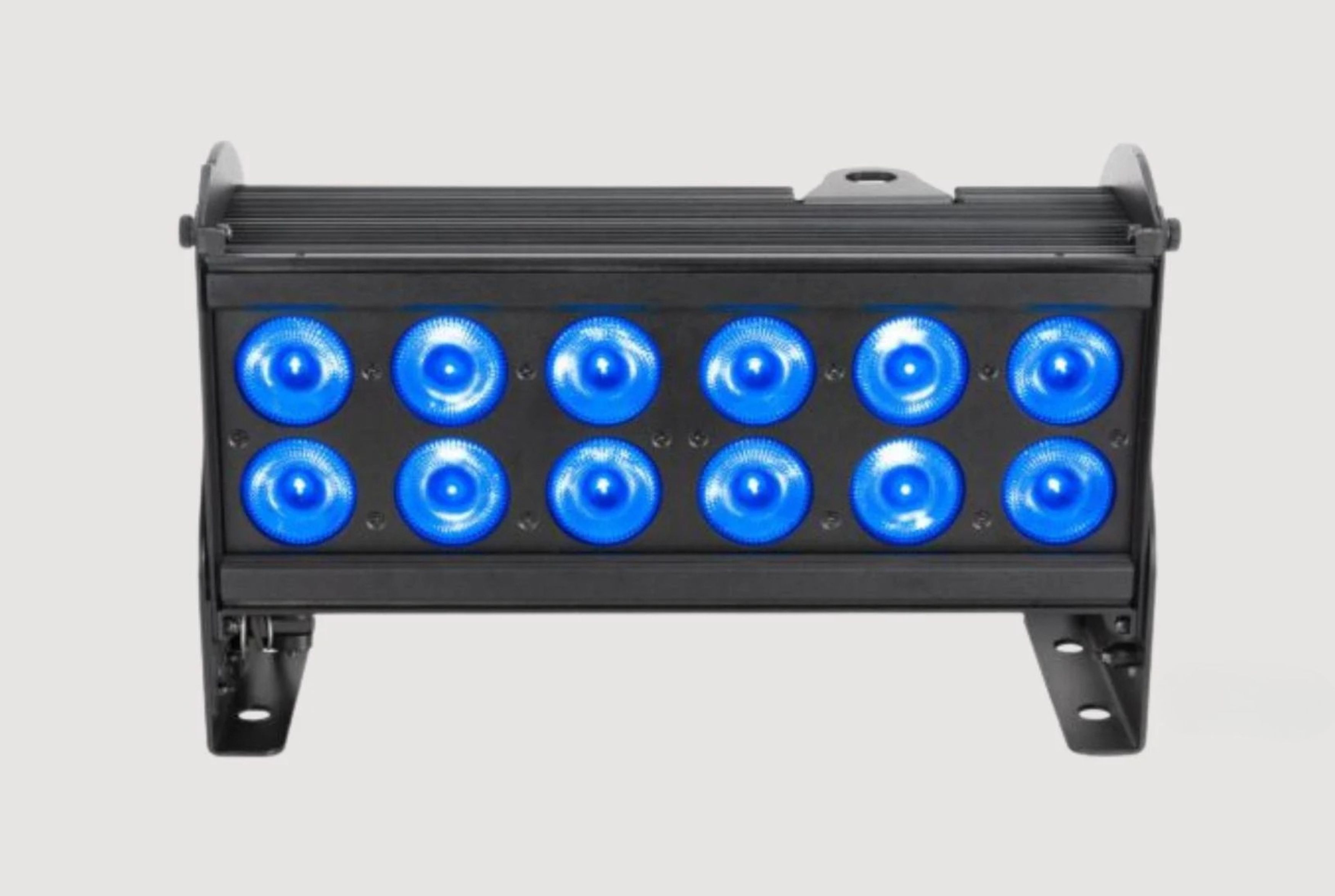 SEVEN BATTEN 14 by Elation: The best audiovisual option to light up your event